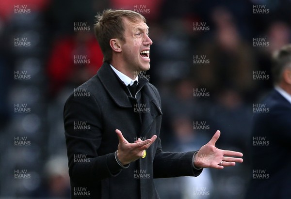 270419 - Swansea City v Hull City - SkyBet Championship - A frustrated Swansea City Manager Graham Potter
