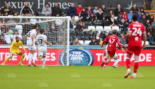 081125 - Swansea City v Ipswich Town, EFL Sky Bet Championship - Jack Clarke of Ipswich shoots to score goal