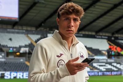 041025 - Swansea City v Leicester City - Sky Bet Championship - Gonçalo Franco of Swansea City