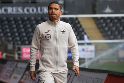 041025 - Swansea City v Leicester City - Sky Bet Championship - Manuel Benson of Swansea City