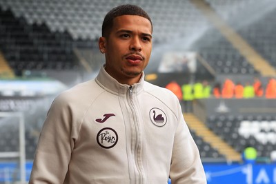 041025 - Swansea City v Leicester City - Sky Bet Championship - Manuel Benson of Swansea City