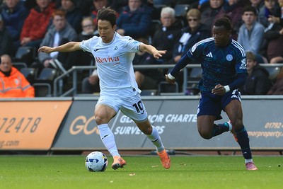 041025 - Swansea City v Leicester City - Sky Bet Championship - Eom Ji-Sung of Swansea City