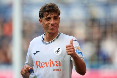 041025 - Swansea City v Leicester City - Sky Bet Championship - Goncalo Franco of Swansea City