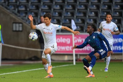 041025 - Swansea City v Leicester City - Sky Bet Championship - Eom Ji-Sung of Swansea City