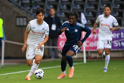 041025 - Swansea City v Leicester City - Sky Bet Championship - Eom Ji-Sung of Swansea City 