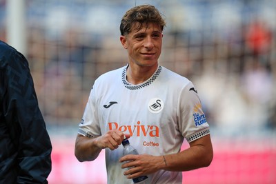 041025 - Swansea City v Leicester City - Sky Bet Championship - Gonçalo Franco of Swansea City
