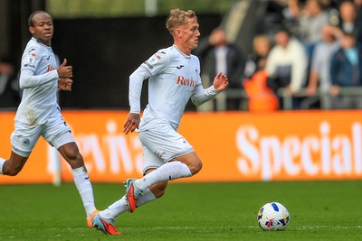 041025 - Swansea City v Leicester City - Sky Bet Championship - Ethan Galbraith of Swansea City