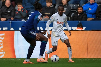 041025 - Swansea City v Leicester City - Sky Bet Championship - Malick Yalcouyé of Swansea City