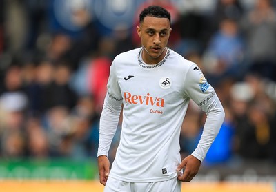 041025 - Swansea City v Leicester City - Sky Bet Championship - Adam Idah of Swansea City 
