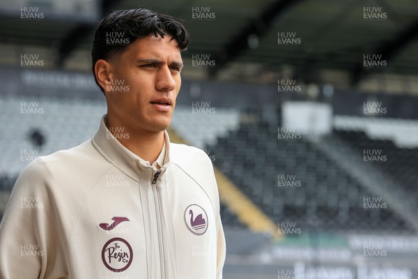 041025 - Swansea City v Leicester City - Sky Bet Championship - Marko Stamenić of Swansea City