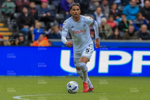 041025 - Swansea City v Leicester City - Sky Bet Championship - Ben Cabango of Swansea City