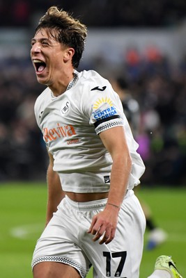 291025 - Swansea City v Manchester City - Carabao Cup Round 4 - Goncalo Franco of Swansea City celebrates scoring a goal with team mates