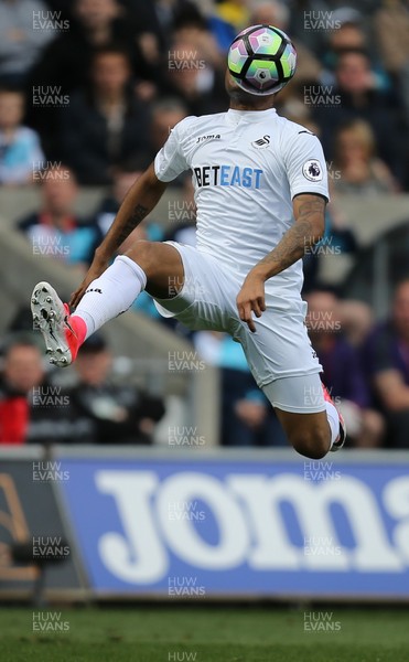 020417 - Swansea City v Middlesbrough, Premier League - Jordan Ayew of Swansea City wins the ball