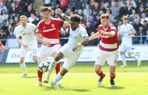 020417 - Swansea City v Middlesbrough, Premier League - Leroy Fer of Swansea City is denied a clear shot at goal