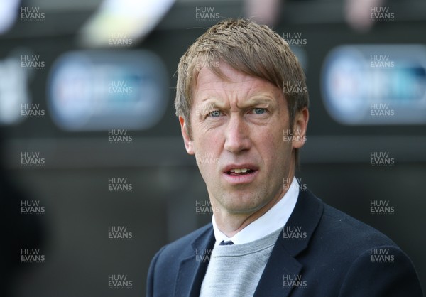 060419 - Swansea City v Middlesbrough, Premier League - Swansea City manager Graham Potter at the start of the match