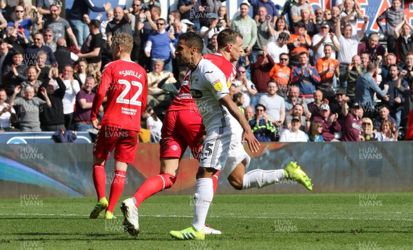 060419 - Swansea City v Middlesbrough, Premier League - Wayne Routledge of Swansea City wheels away to celebrate after scoring the second goal