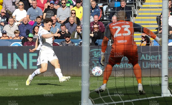 060419 - Swansea City v Middlesbrough, Premier League - Daniel James of Swansea City fires a shot at goal