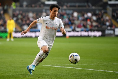 060426 - Swansea City v Middlesbrough - Sky Bet Championship - Eom Ji-Sung of Swansea City
