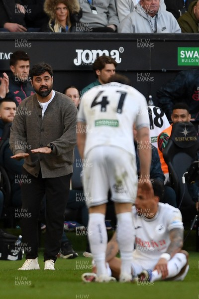 060426 - Swansea City v Middlesbrough - Sky Bet Championship - Vitor Matos, Swansea Head Coach reacts