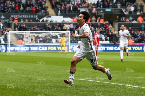 080325 - Swansea City v Middlesbrough - Sky Bet Championship - Ji-Sung Eom of Swansea City celebrates after scoring a goal