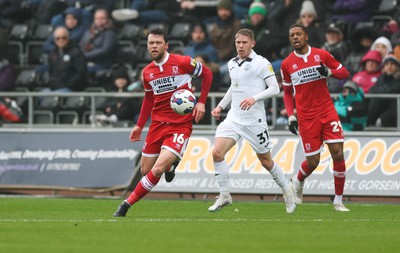 110323 - Swansea City v Middlesbrough, EFL Sky Bet Championship - Jonathan Howson of Middlesbrough controls the ball