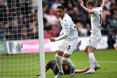 270925 - Swansea City v Millwall - Sky Bet Championship - Adam Idah of Swansea City scores a goal but it is ruled out 