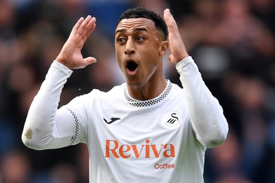 270925 - Swansea City v Millwall - Sky Bet Championship - Adam Idah of Swansea City scores a goal but it is ruled out 