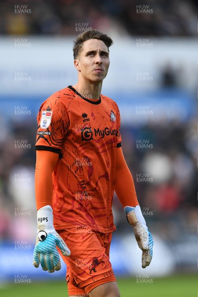 270925 - Swansea City v Millwall - Sky Bet Championship - Steven Benda of Millwall