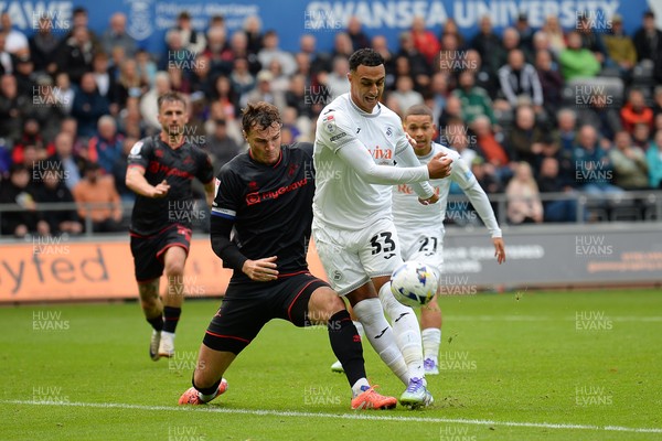 270925 - Swansea City v Millwall - Sky Bet Championship - Adam Idah of Swansea City goes close
