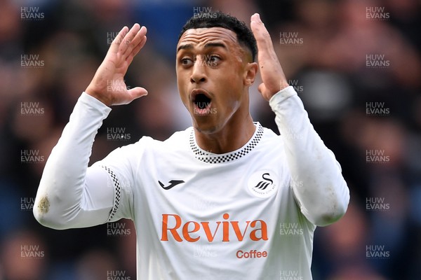 270925 - Swansea City v Millwall - Sky Bet Championship - Adam Idah of Swansea City scores a goal but it is ruled out 
