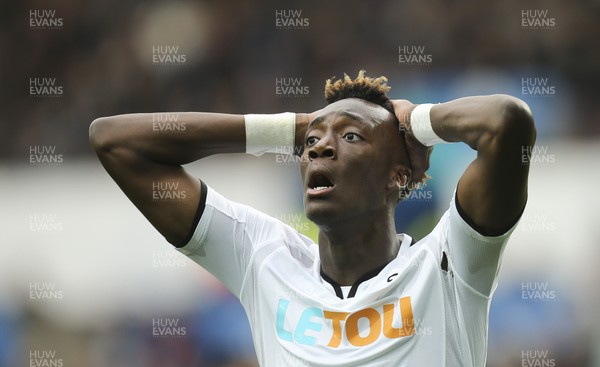 100917 - Swansea City v Newcastle United, Premier League - Tammy Abraham of Swansea City reacts after he beats Newcastle United goalkeeper Rob Elliot but fails to put the ball into the net