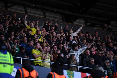 251025 - Swansea City v Norwich City - Sky Bet Championship - Norwich fans celebrate after Jovon Makama of Norwich scores the equalising goal