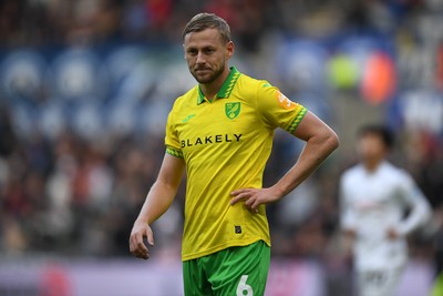 251025 - Swansea City v Norwich City - Sky Bet Championship - Harry Darling of Norwich