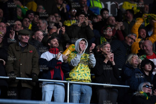 251025 - Swansea City v Norwich City - Sky Bet Championship - Norwich fans celebrate after Jovon Makama of Norwich scores the equalising goal