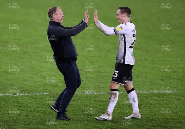 170221 - Swansea City v Nottingham Forest - SkyBet Championship - Swansea City Manager Steve Cooper celebrates with Connor Roberts of Swansea City at full time