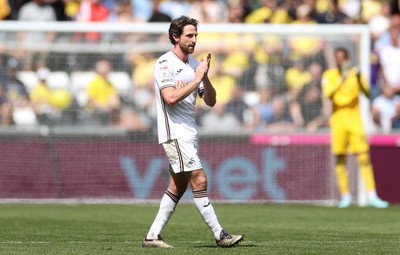 030525 - Swansea City v Oxford United - SkyBet Championship - Joe Allen of Swansea City leaves the field for a final time in the second half