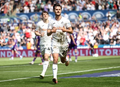 030525 - Swansea City v Oxford United - SkyBet Championship - Liam Cullen of Swansea City celebrates scoring a goal