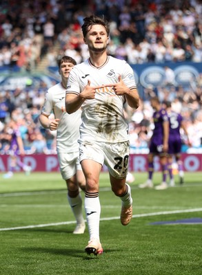 030525 - Swansea City v Oxford United - SkyBet Championship - Liam Cullen of Swansea City celebrates scoring a goal