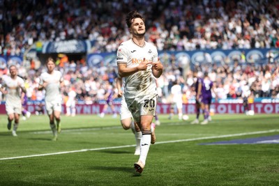 030525 - Swansea City v Oxford United - SkyBet Championship - Liam Cullen of Swansea City celebrates scoring a goal