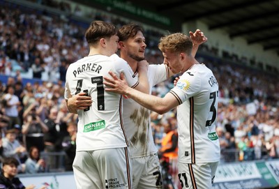 030525 - Swansea City v Oxford United - SkyBet Championship - Liam Cullen of Swansea City celebrates scoring a goal