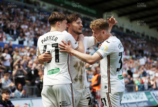 030525 - Swansea City v Oxford United - SkyBet Championship - Liam Cullen of Swansea City celebrates scoring a goal