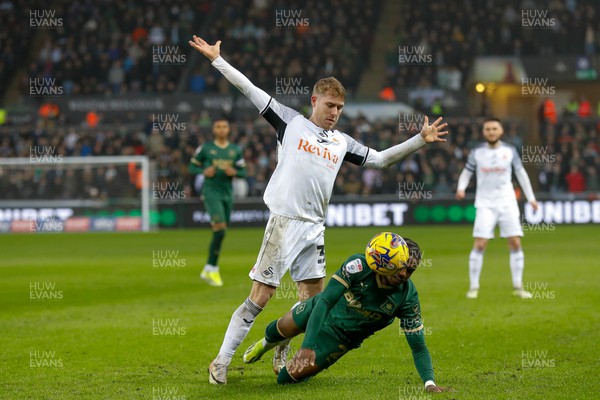 030224 - Swansea City v Plymouth Argyle - Sky Bet Championship - Ollie Cooper of Swansea City