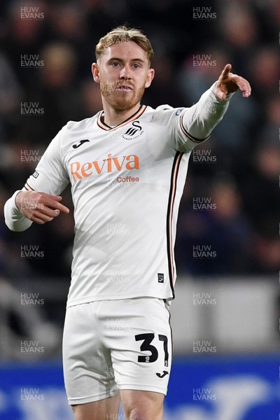 090425 - Swansea City v Plymouth Argyle - Sky Bet Championship - Ollie Cooper of Swansea City