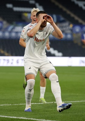 260825 - Swansea City v Plymouth Argyle - Carabao Cup - Zan Vipotnik of Swansea City celebrates scoring a goal
