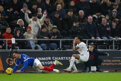 091225 - Swansea City v Portsmouth - Sky Bet Championship - Ronald Pereira Martin of Swansea City reacts