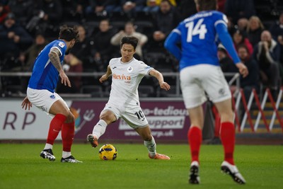 091225 - Swansea City v Portsmouth - Sky Bet Championship - Jisung Eom of Swansea City