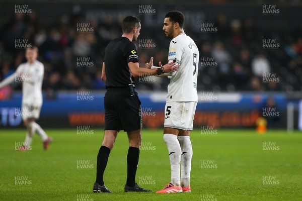 091225 - Swansea City v Portsmouth - Sky Bet Championship - Ben Cabango of Swansea City talks with Referee Tom Reeves