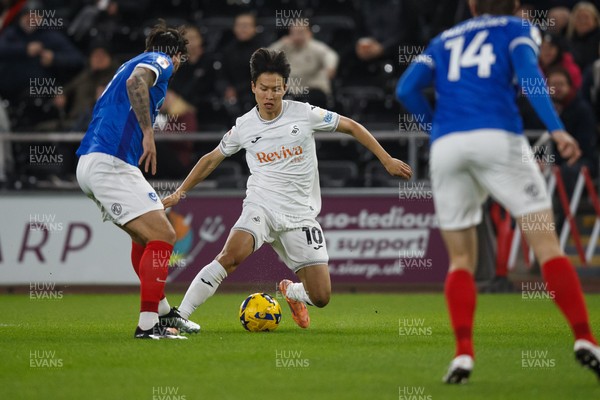 091225 - Swansea City v Portsmouth - Sky Bet Championship - Jisung Eom of Swansea City