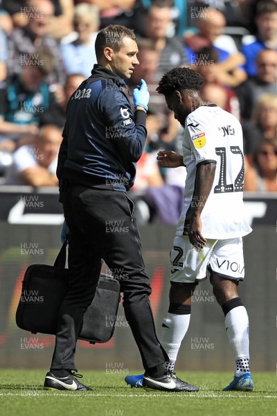 170819 - Swansea City v Preston North End, Sky Bet Championship - Nathan Dyer of Swansea City leaves the pitch after sustaining an injury