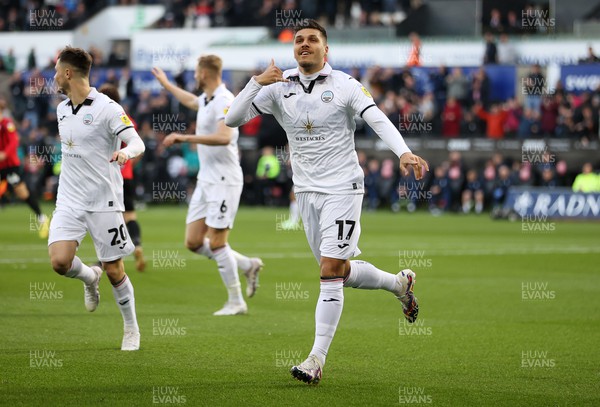 190423 - Swansea City v Preston North End - SkyBet Championship - Joel Piroe of Swansea City celebrates scoring a goal early on in the first half